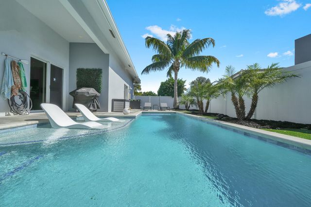 875 SE 13th Avenue, Deerfield Beach, FL 33441