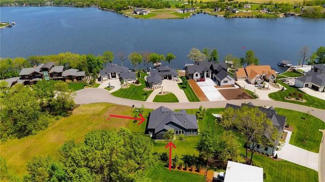 13 Tahoma Ridge, Lake Winnebago, MO 64034
