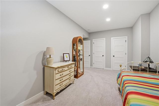 13 Tahoma Ridge, Lake Winnebago, MO 64034