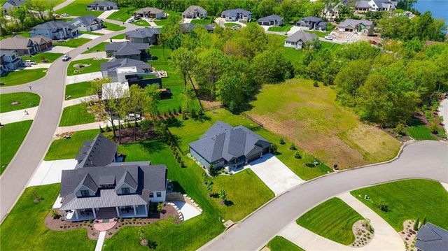 13 Tahoma Ridge, Lake Winnebago, MO 64034