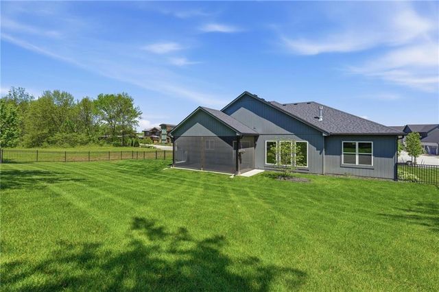 13 Tahoma Ridge, Lake Winnebago, MO 64034