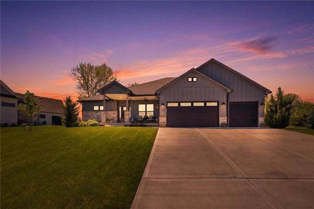 13 Tahoma Ridge, Lake Winnebago, MO 64034