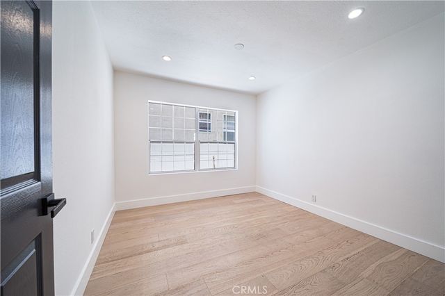 5143 Newcastle, Encino, CA 91316