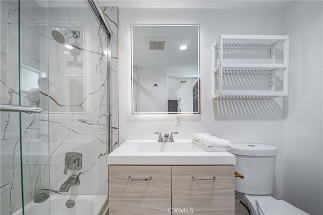 5143 Newcastle, Encino, CA 91316