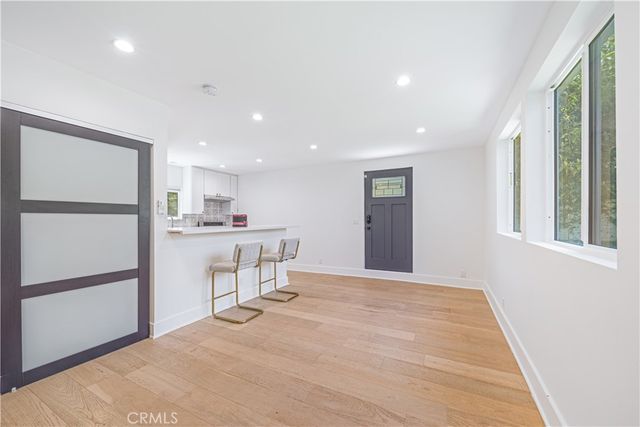 5143 Newcastle, Encino, CA 91316