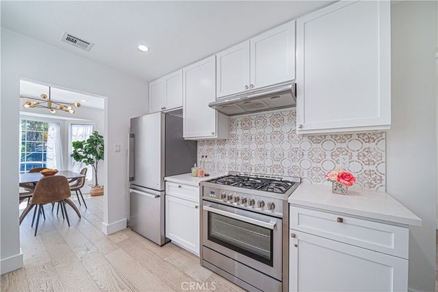 5143 Newcastle, Encino, CA 91316