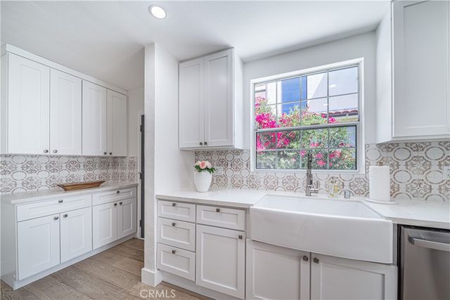5143 Newcastle, Encino, CA 91316