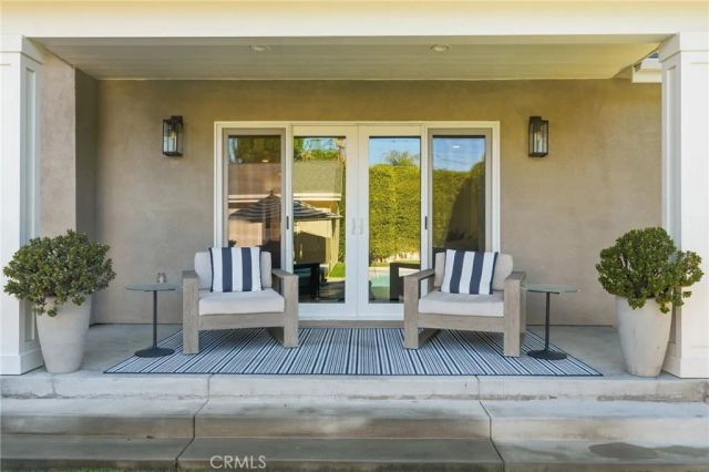 2311 W Clark Avenue, Burbank, CA 91506