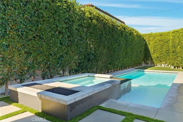 2311 W Clark Avenue, Burbank, CA 91506