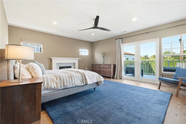 2311 W Clark Avenue, Burbank, CA 91506