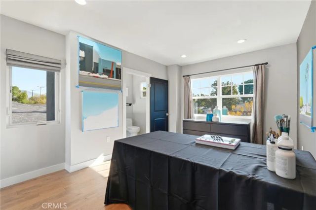 2311 W Clark Avenue, Burbank, CA 91506