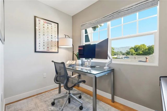 2311 W Clark Avenue, Burbank, CA 91506