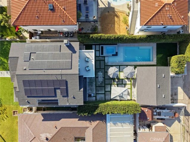 2311 W Clark Avenue, Burbank, CA 91506