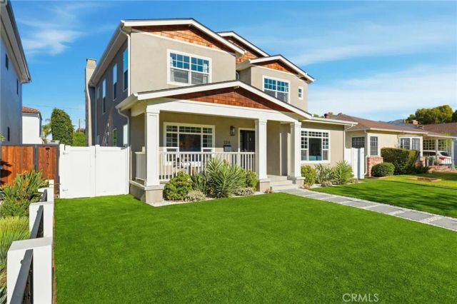 2311 W Clark Avenue, Burbank, CA 91506