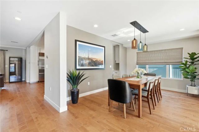 2311 W Clark Avenue, Burbank, CA 91506