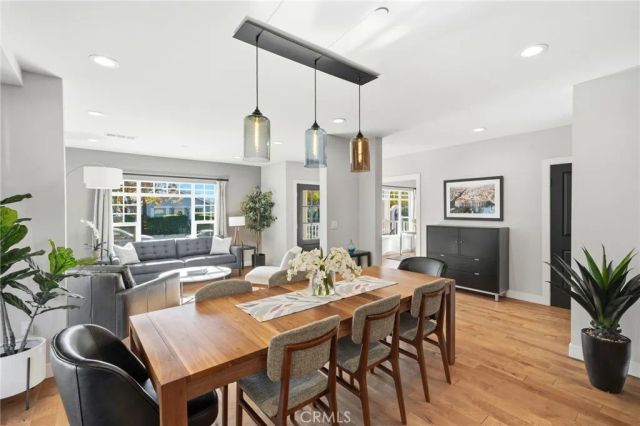 2311 W Clark Avenue, Burbank, CA 91506