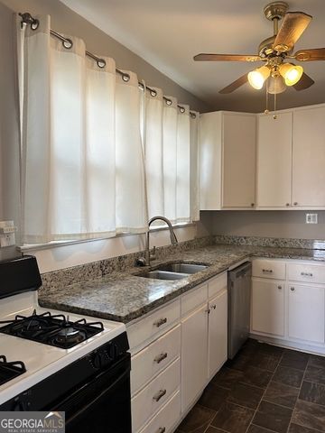 323 E COLLEGE Street, Griffin, GA 30224