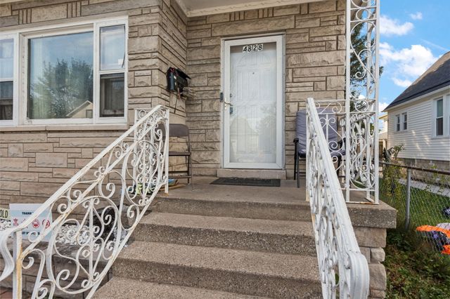 4828 Oak Avenue, Hammond, IN 46327