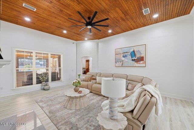 111 Pecan Ridge, Brandon, MS 39047