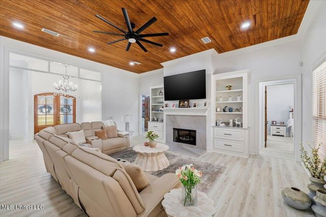111 Pecan Ridge, Brandon, MS 39047