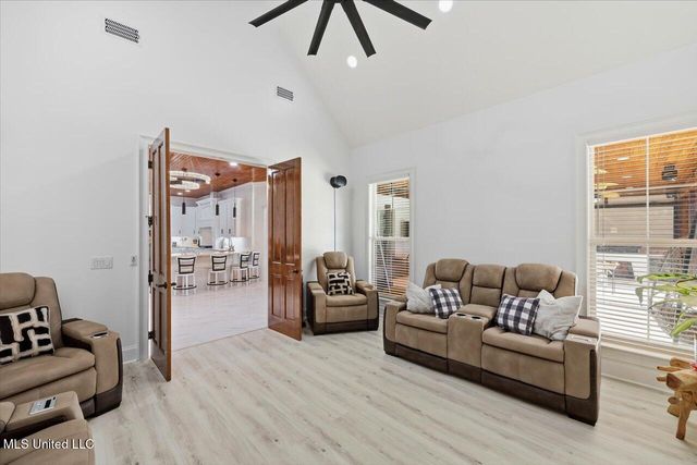 111 Pecan Ridge, Brandon, MS 39047