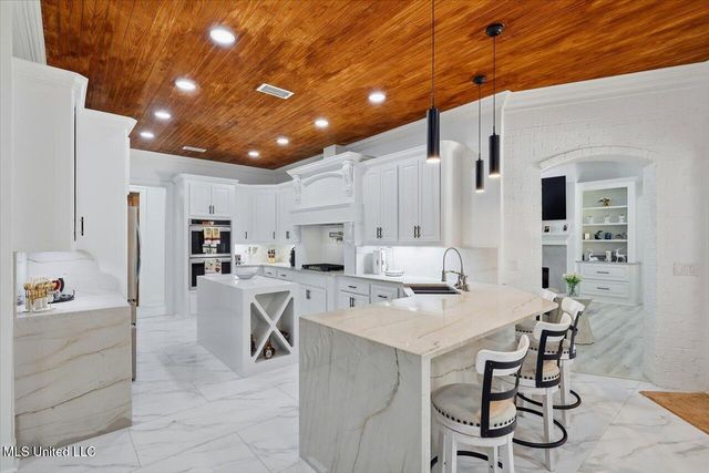 111 Pecan Ridge, Brandon, MS 39047