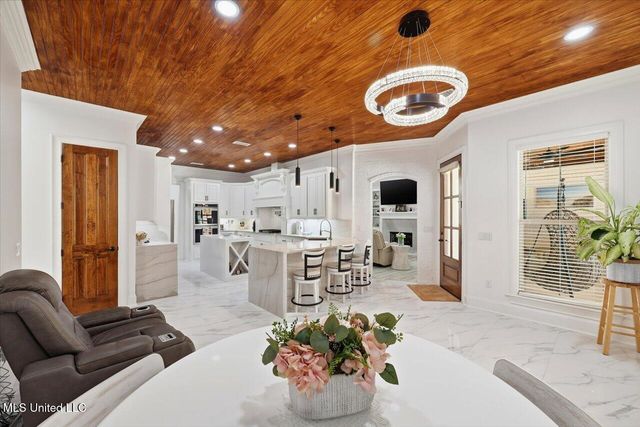 111 Pecan Ridge, Brandon, MS 39047