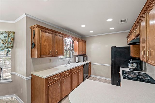 8503 Hollow Bluff Drive, Haughton, LA 71037