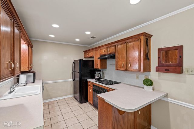 8503 Hollow Bluff Drive, Haughton, LA 71037