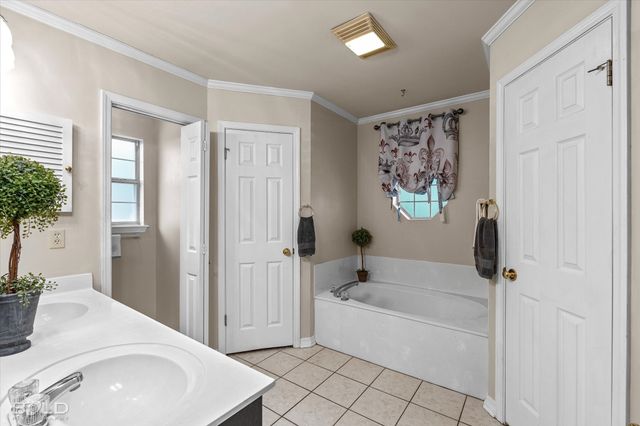 8503 Hollow Bluff Drive, Haughton, LA 71037