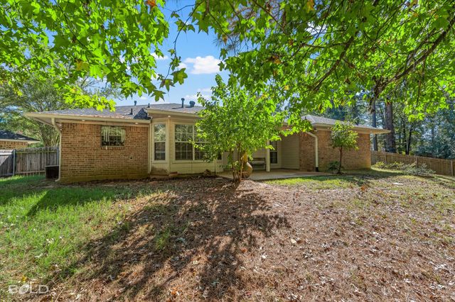 8503 Hollow Bluff Drive, Haughton, LA 71037