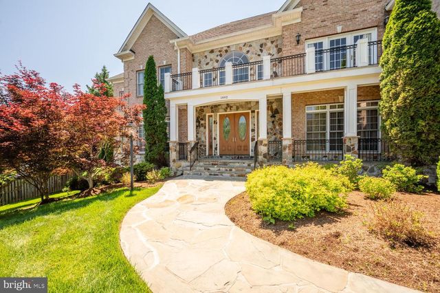 1002 SHERMAN CT, Great Falls, VA 22066