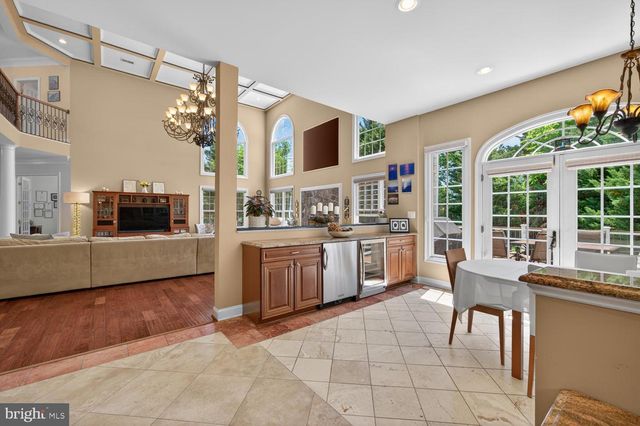 1002 SHERMAN CT, Great Falls, VA 22066