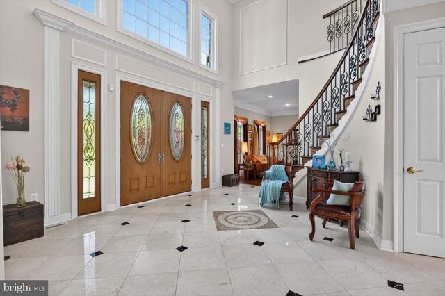 1002 SHERMAN CT, Great Falls, VA 22066