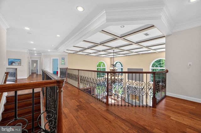 1002 SHERMAN CT, Great Falls, VA 22066