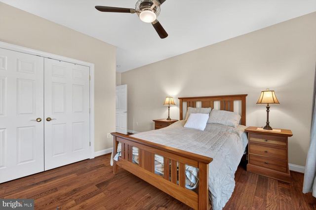 1002 SHERMAN CT, Great Falls, VA 22066