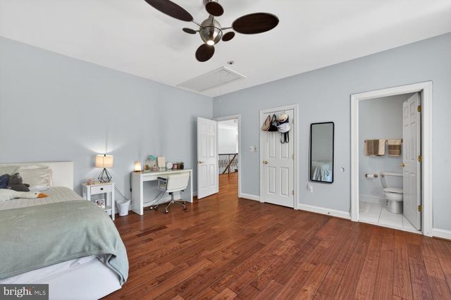 1002 SHERMAN CT, Great Falls, VA 22066