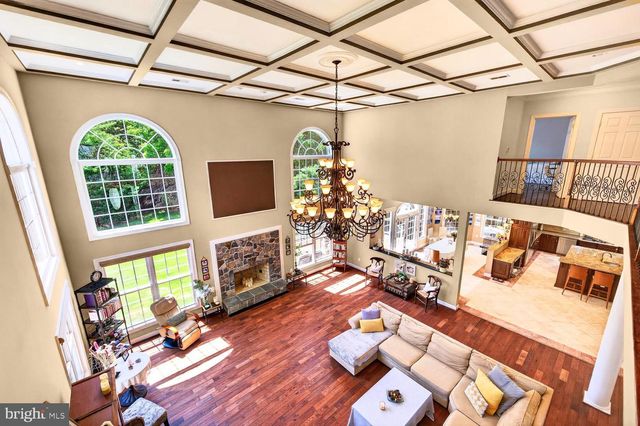 1002 SHERMAN CT, Great Falls, VA 22066