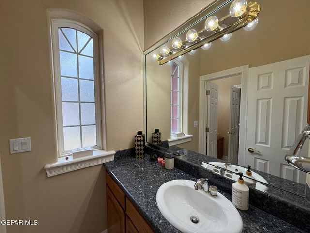 5433 Cactus Hill Drive, El Paso, TX 79912