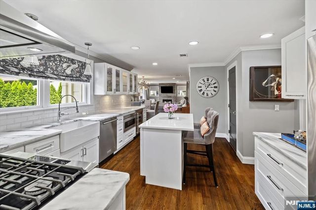 163 Godwin Avenue 1, Ridgewood, NJ 07450