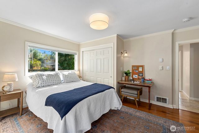 3610 SW Kenyon Street, Seattle, WA 98126