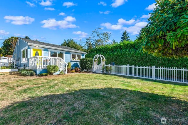 3610 SW Kenyon Street, Seattle, WA 98126