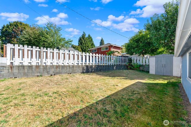 3610 SW Kenyon Street, Seattle, WA 98126