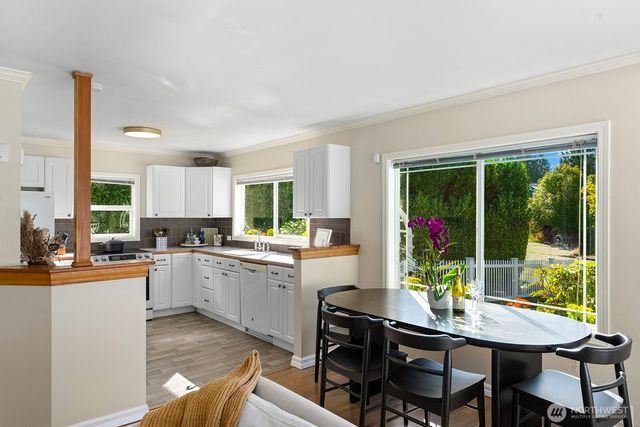 3610 SW Kenyon Street, Seattle, WA 98126