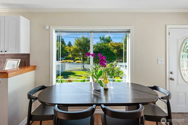 3610 SW Kenyon Street, Seattle, WA 98126