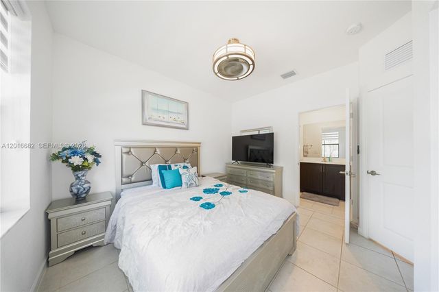 18236 SW 148th Rd, Miami, FL 33187