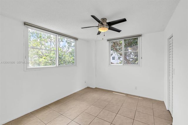 112 Royal Park Drive 3A, Oakland Park, FL 33309