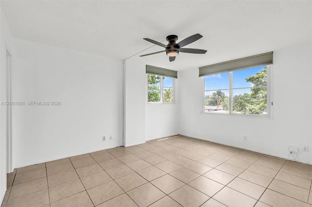 112 Royal Park Drive 3A, Oakland Park, FL 33309