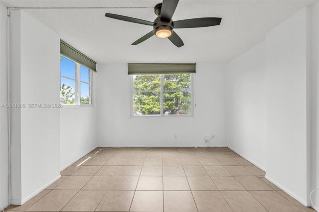 112 Royal Park Drive 3A, Oakland Park, FL 33309