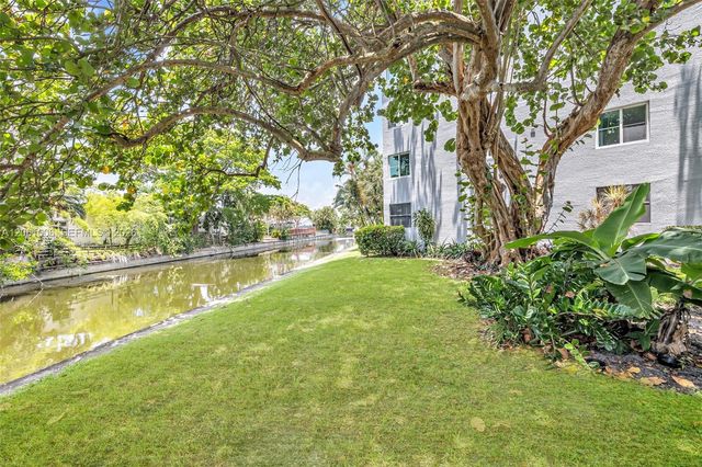 112 Royal Park Drive 3A, Oakland Park, FL 33309